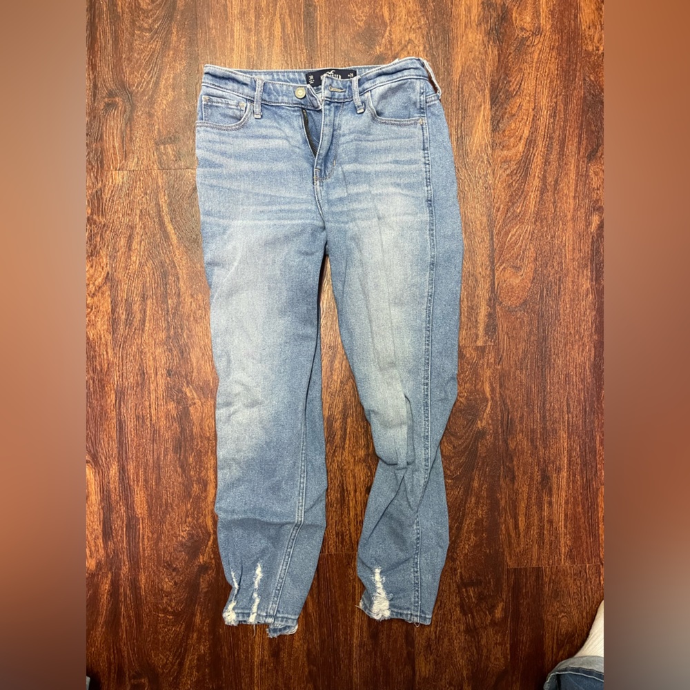 american eagle high rise mom jean!!